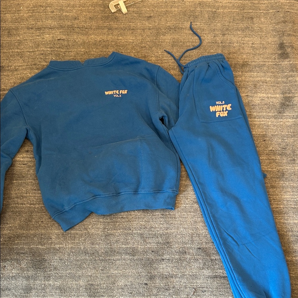 White Fox Boutique Blue Sweatshirt and Joggers Set